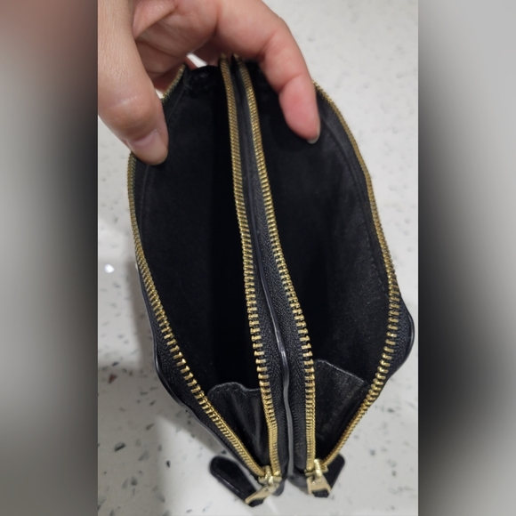 Coach Double Zip Black Wristlet - Picture 8 of 8
